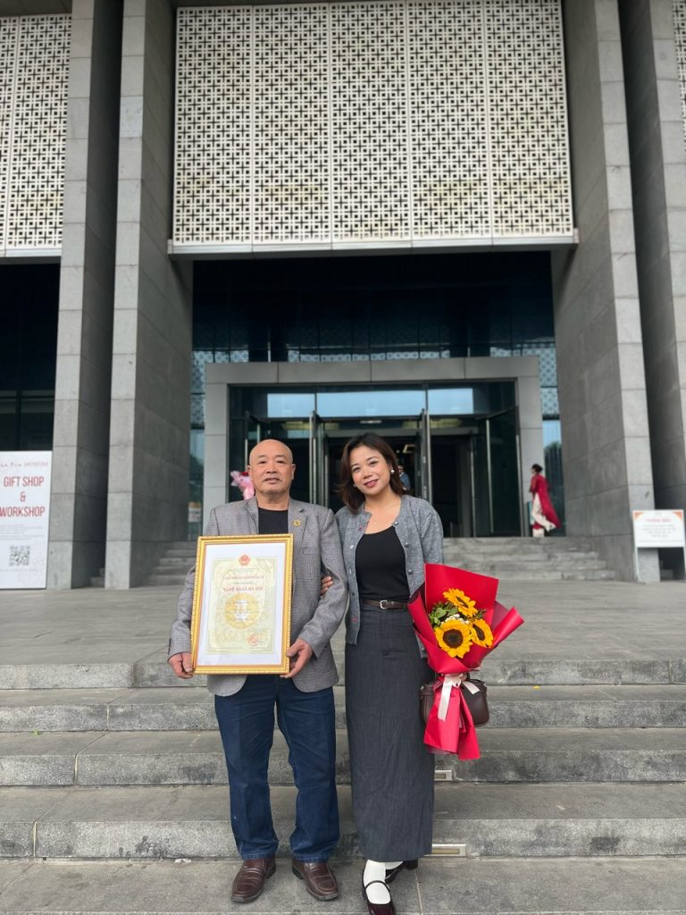 dao bếp thủ công Hoàng Tùng Đa